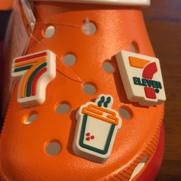 Crocs 7 Eleven Clogs - Picture 7 of 10